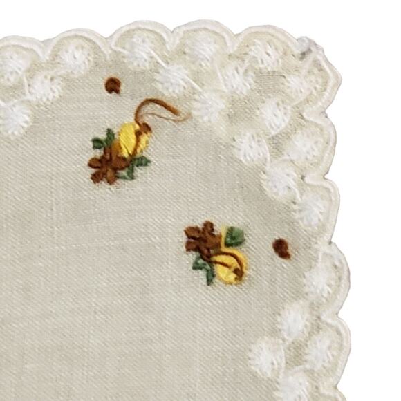 VINTAGE HANDKERCHIEF YELLOW EMBROIDERED PETITE POINT FLOWERS SCALLOPED EDGE LACE - Picture 6 of 8